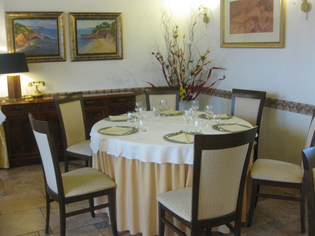 Albergo Giardino Sannazzaro de' Burgondi Exterior photo